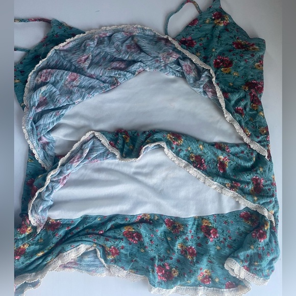 Floral Ruffle Camisole Top - Picture 4 of 6